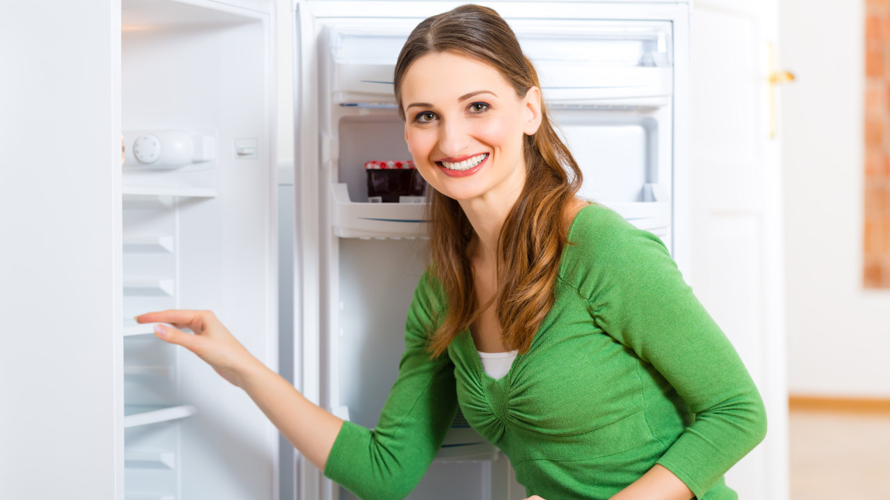 How to defrost a freezer